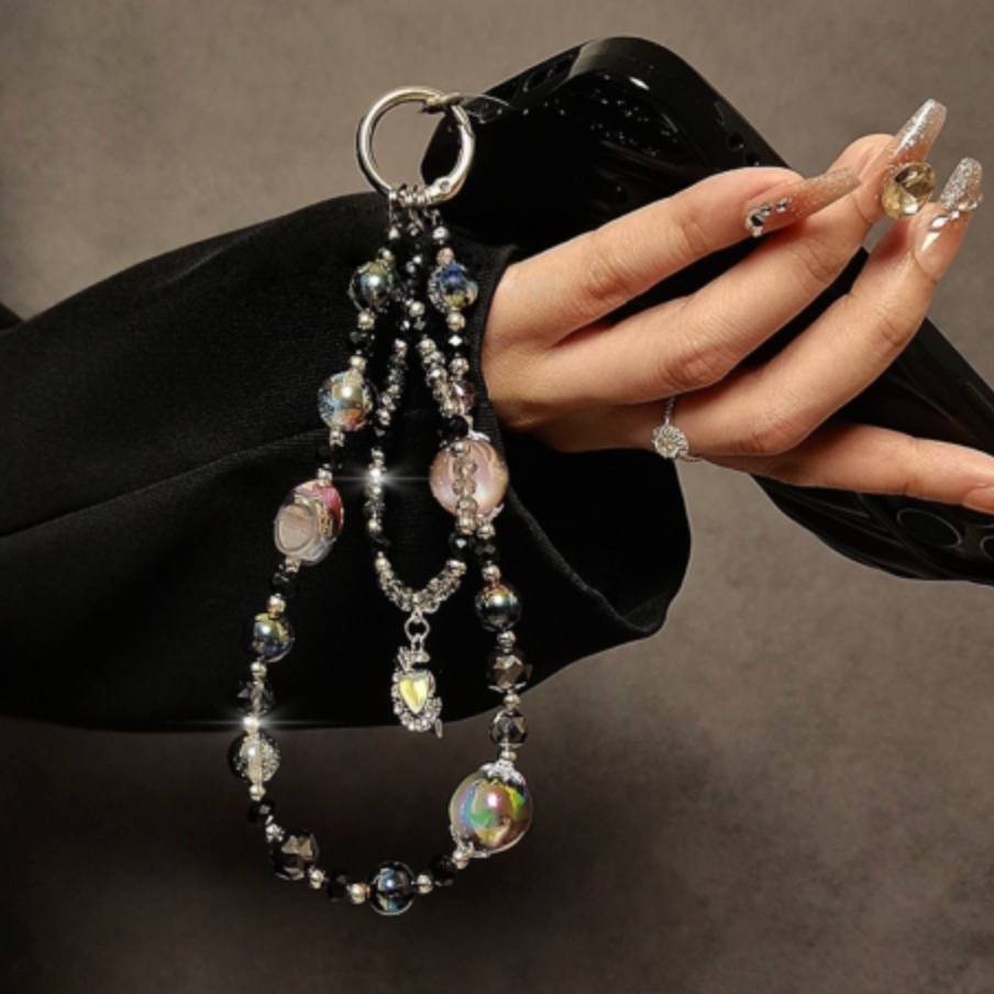 Lanière de Téléphone Portable Noire avec pendentif cœur